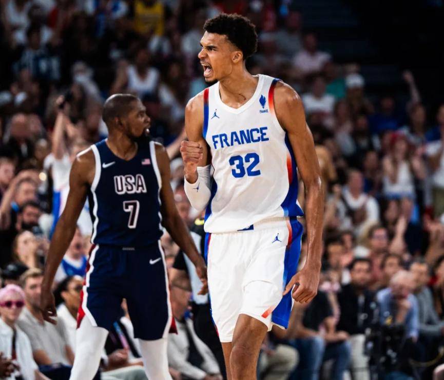 包含法国男篮轻取菲律宾男篮，戈贝尔打破历史纪录的词条