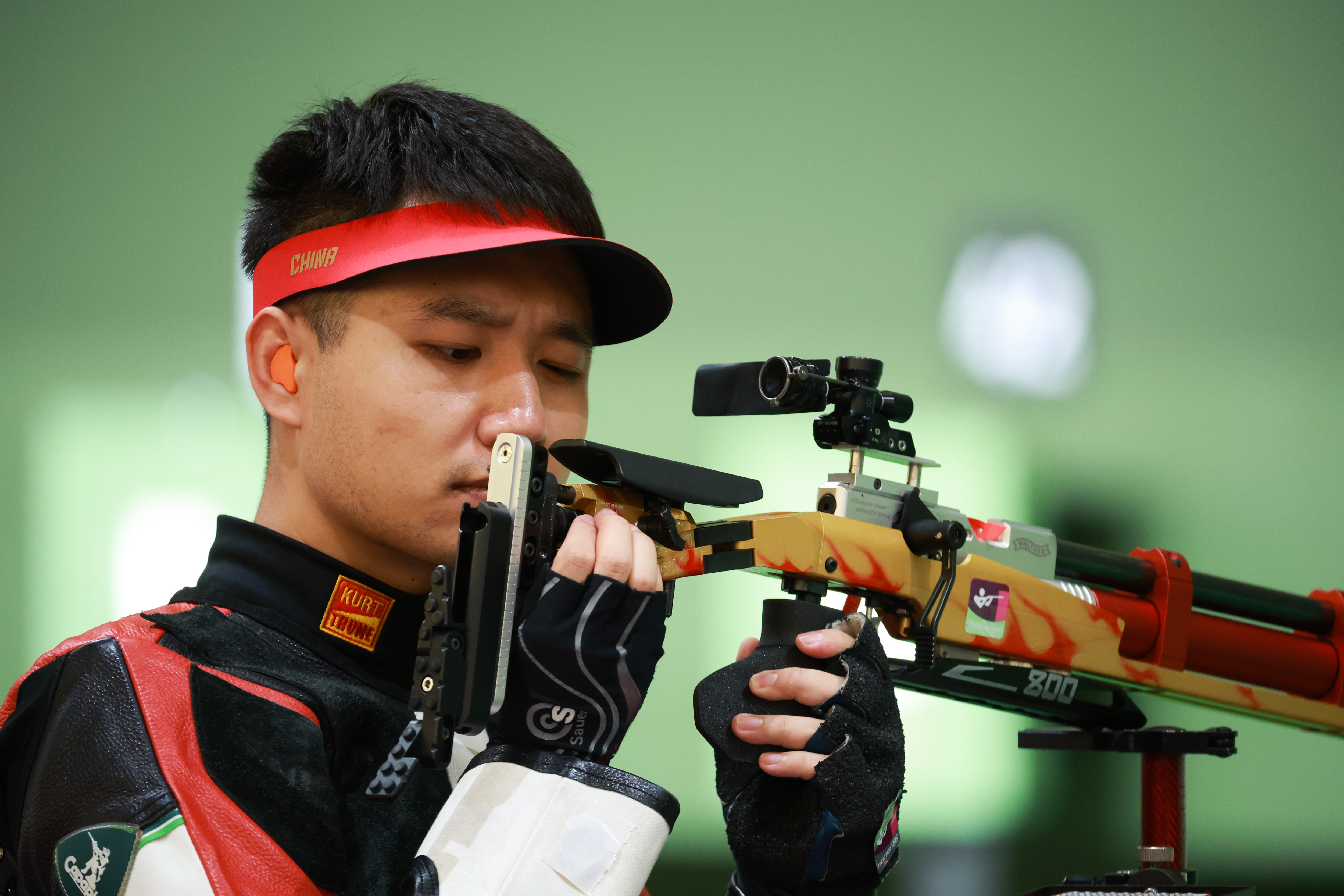 精准射击！德国射击选手夺得冠军