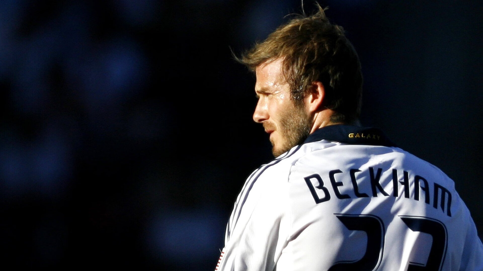 赛道狂飙，佩雷兹点燃赛场，迈凯伦横扫阿斯顿马丁